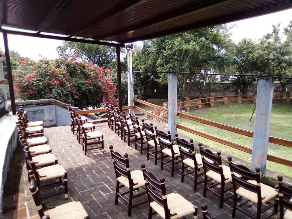 Senderos y Patios